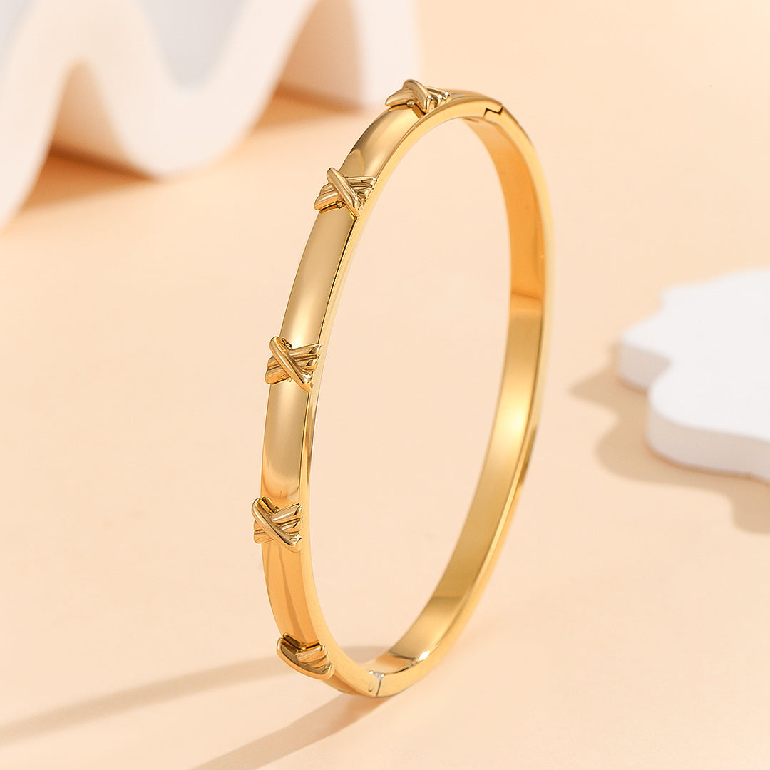 Gulfixes® Harmony Filigree Gold Bangle